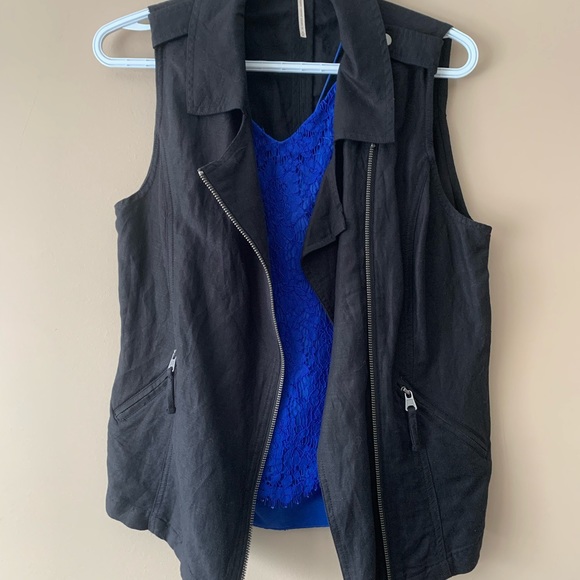 Temperance Light Black Vest - Small - Picture 4 of 8